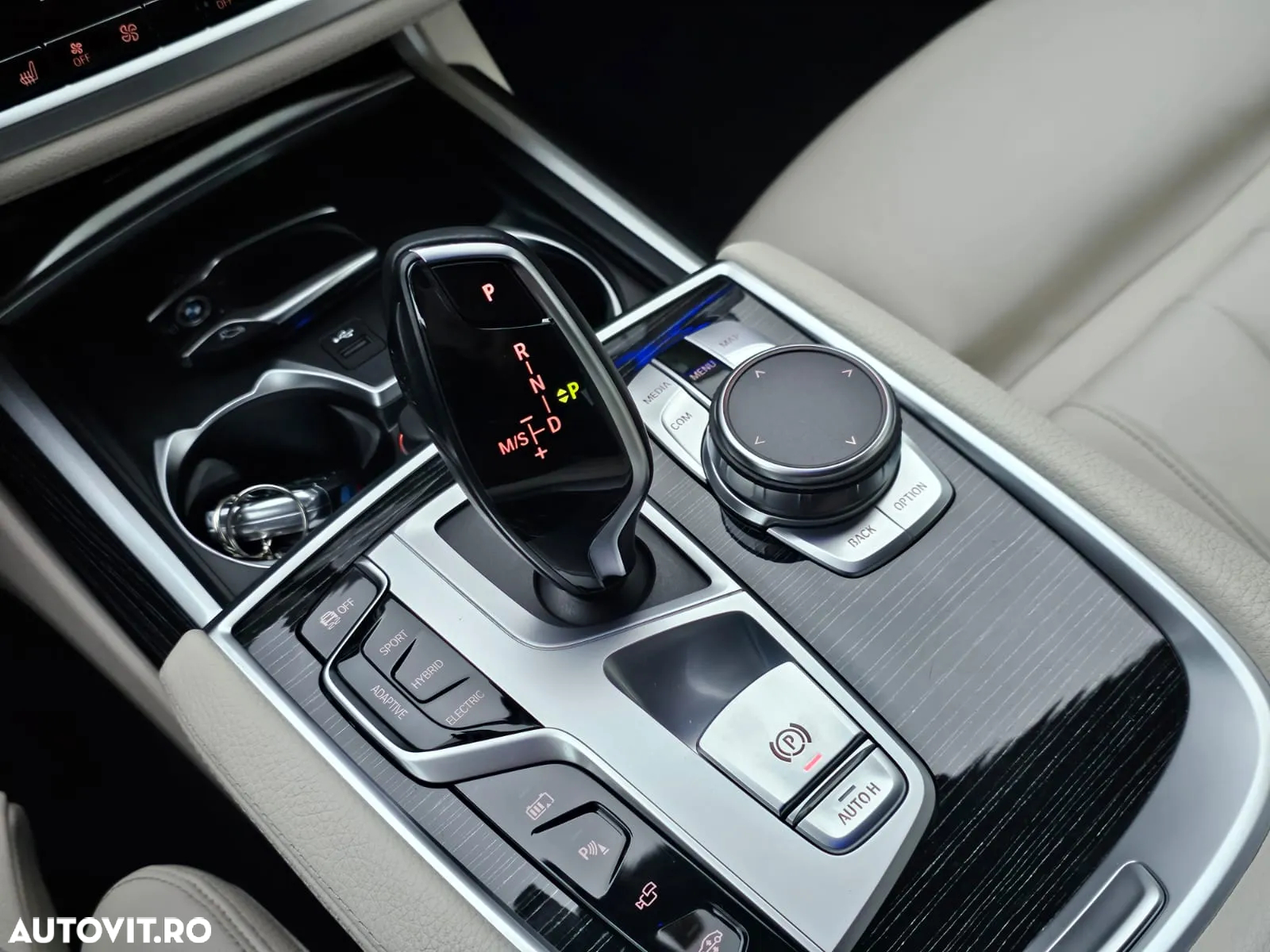 BMW Seria 7 745e - 20