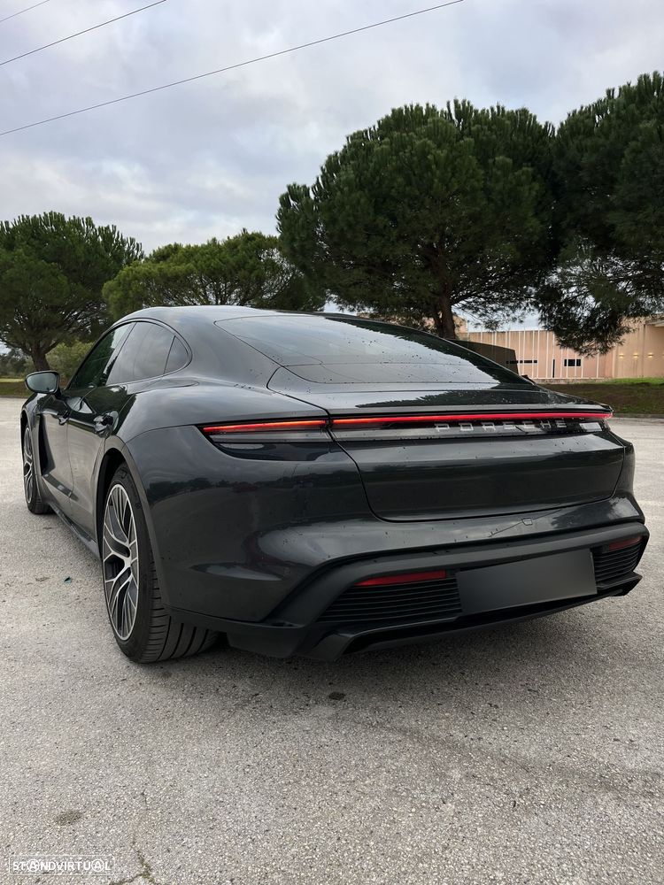 Porsche Taycan Turbo - 20
