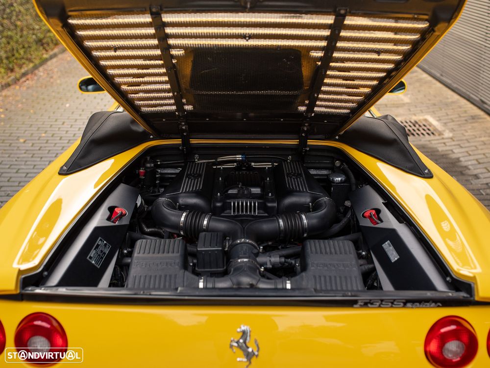 Ferrari 355 Spider - 24