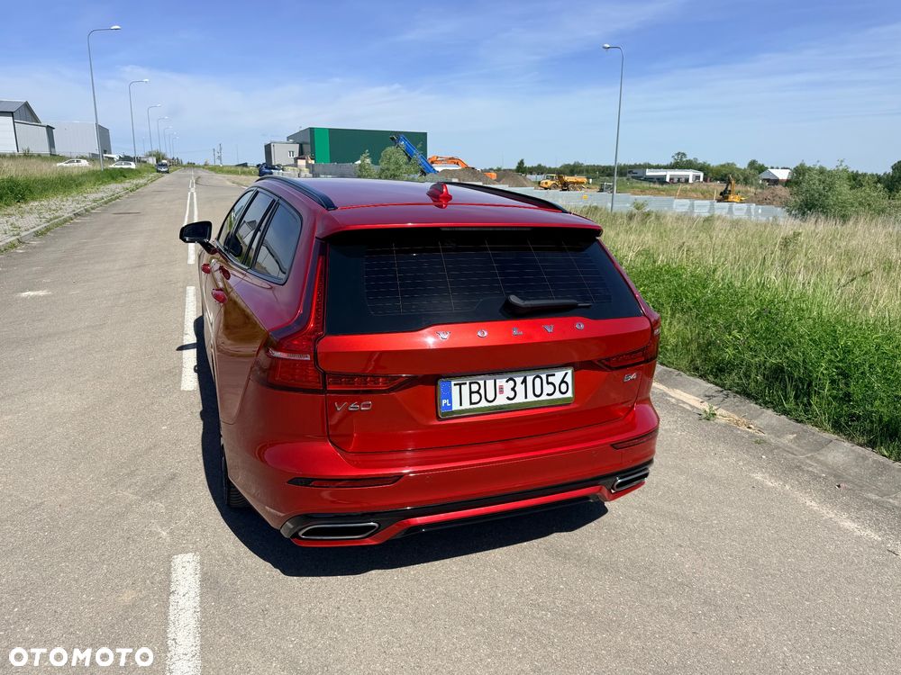 Volvo V60 B4 D R-Design - 10