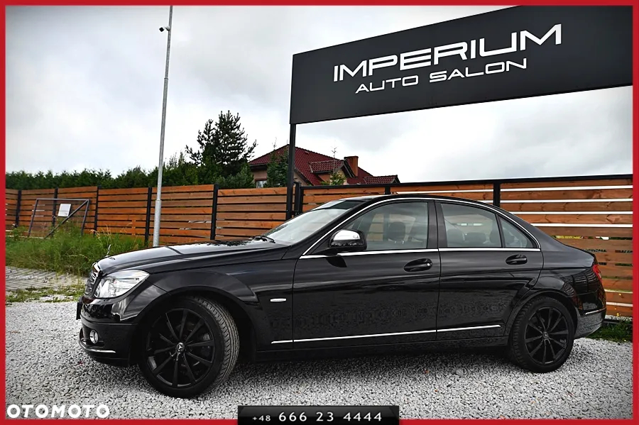 Mercedes-Benz Klasa C 180 CGI BlueEff Elegance - 2