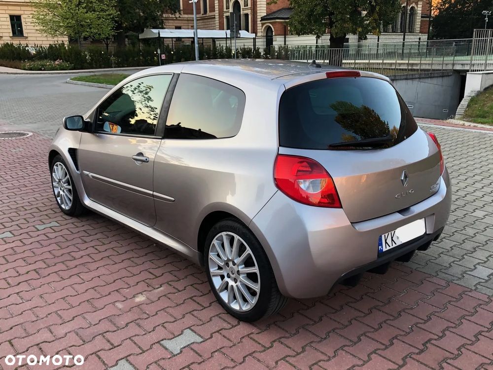 Renault Clio 2.0 16V Sport - 8