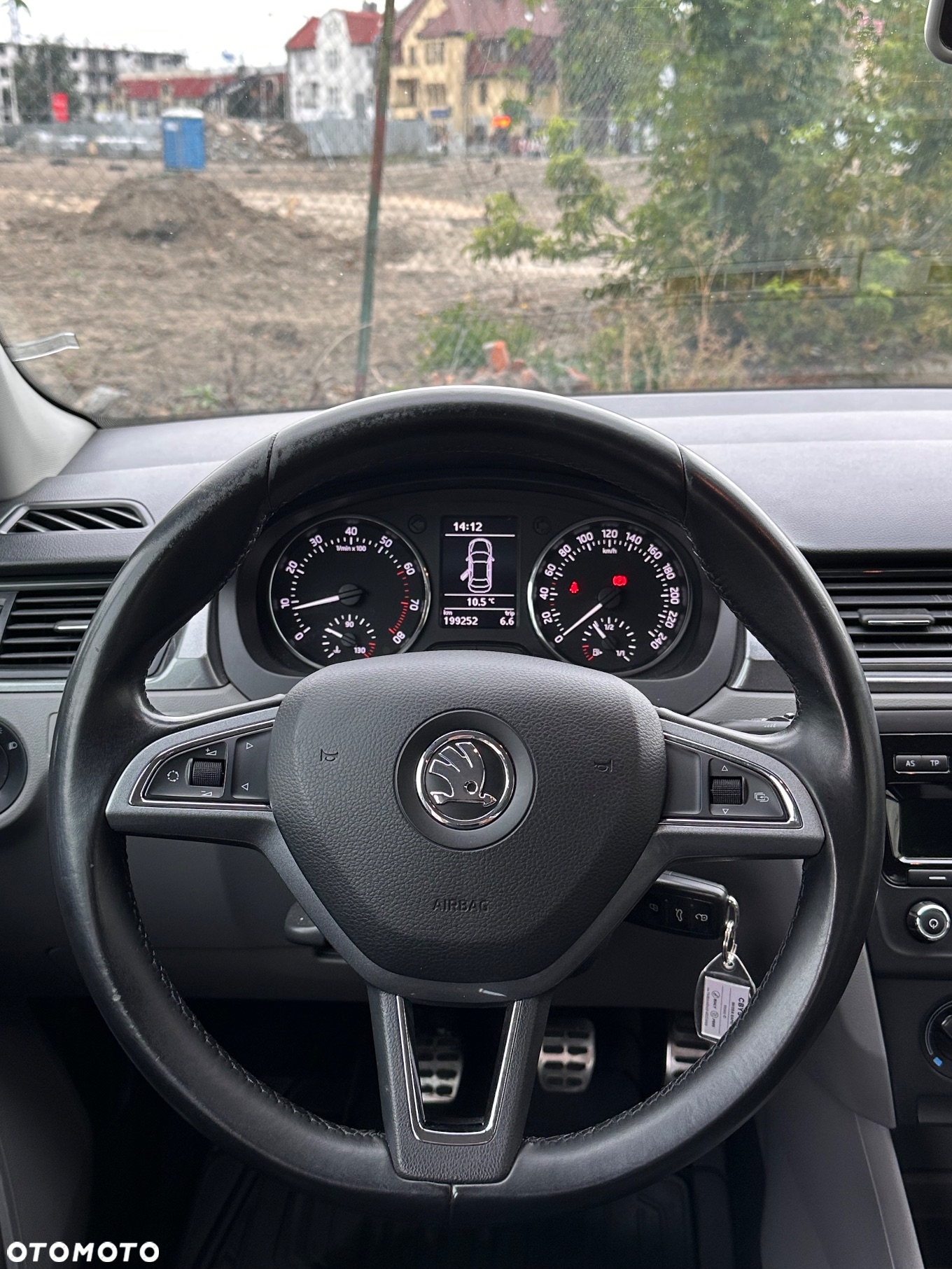 Skoda RAPID 1.2 TSI Active - 10