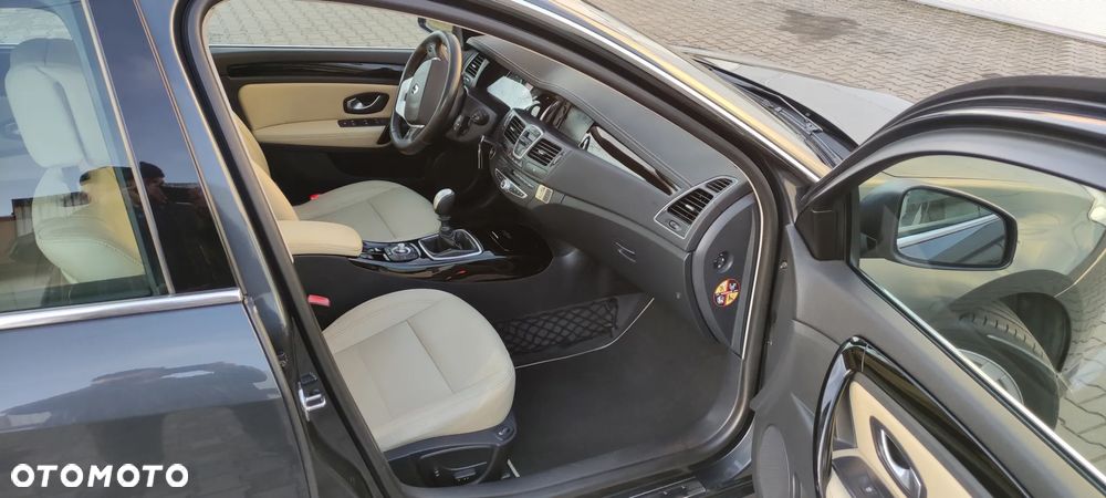 Renault Laguna dCi 180 FAP Initiale - 18