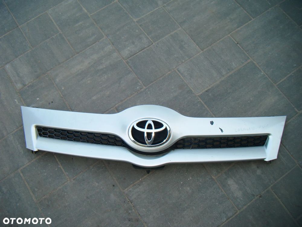 toyota corolla verso 05r atrapa-grill - 1