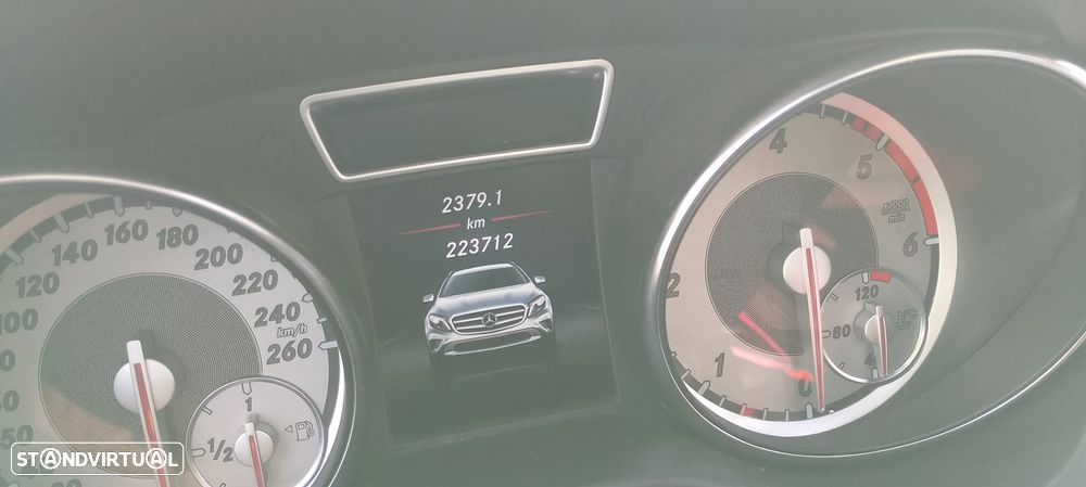 Mercedes-Benz GLA 220 CDi AMG Line 4-Matic - 16