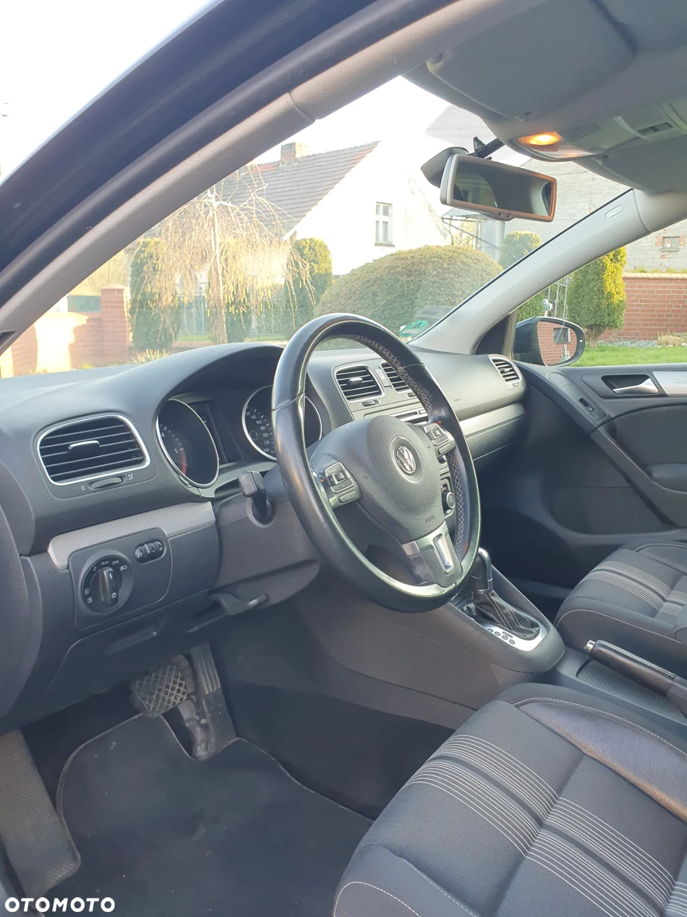 Volkswagen Golf 1.6 TDI DPF BlueMotion Technology DSG MATCH - 6