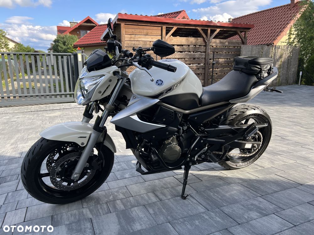 Yamaha XJ - 6