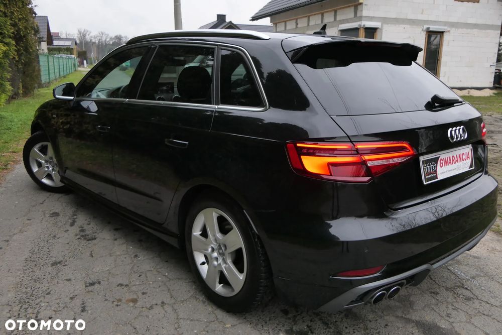 Audi A3 Sportback 2.0 TDI S tronic S line Sportpaket - 4