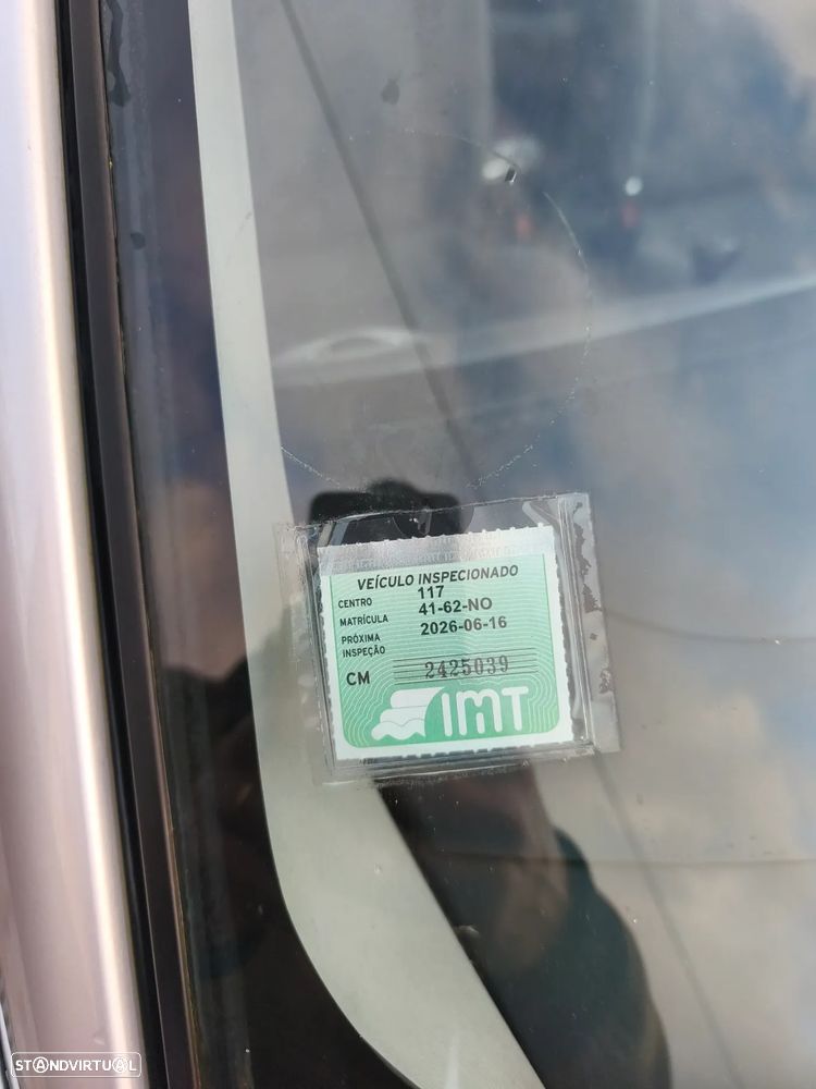 Ford Focus 1.6 Ghia - 8