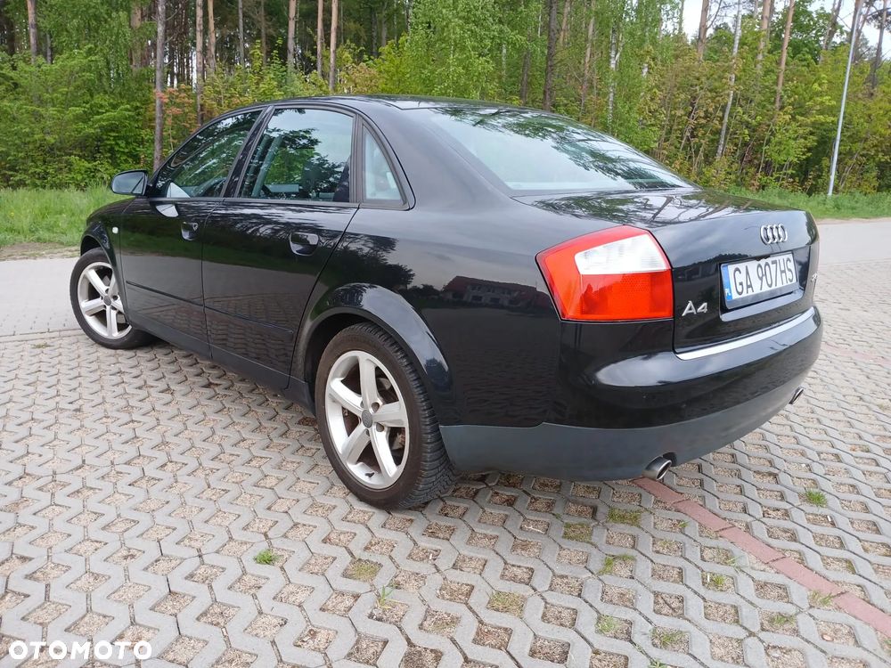 Audi A4 Limousine - 2