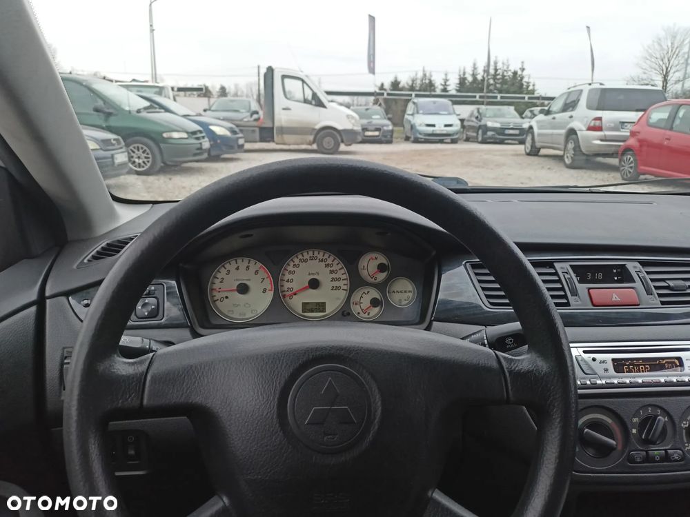 Mitsubishi Lancer - 9