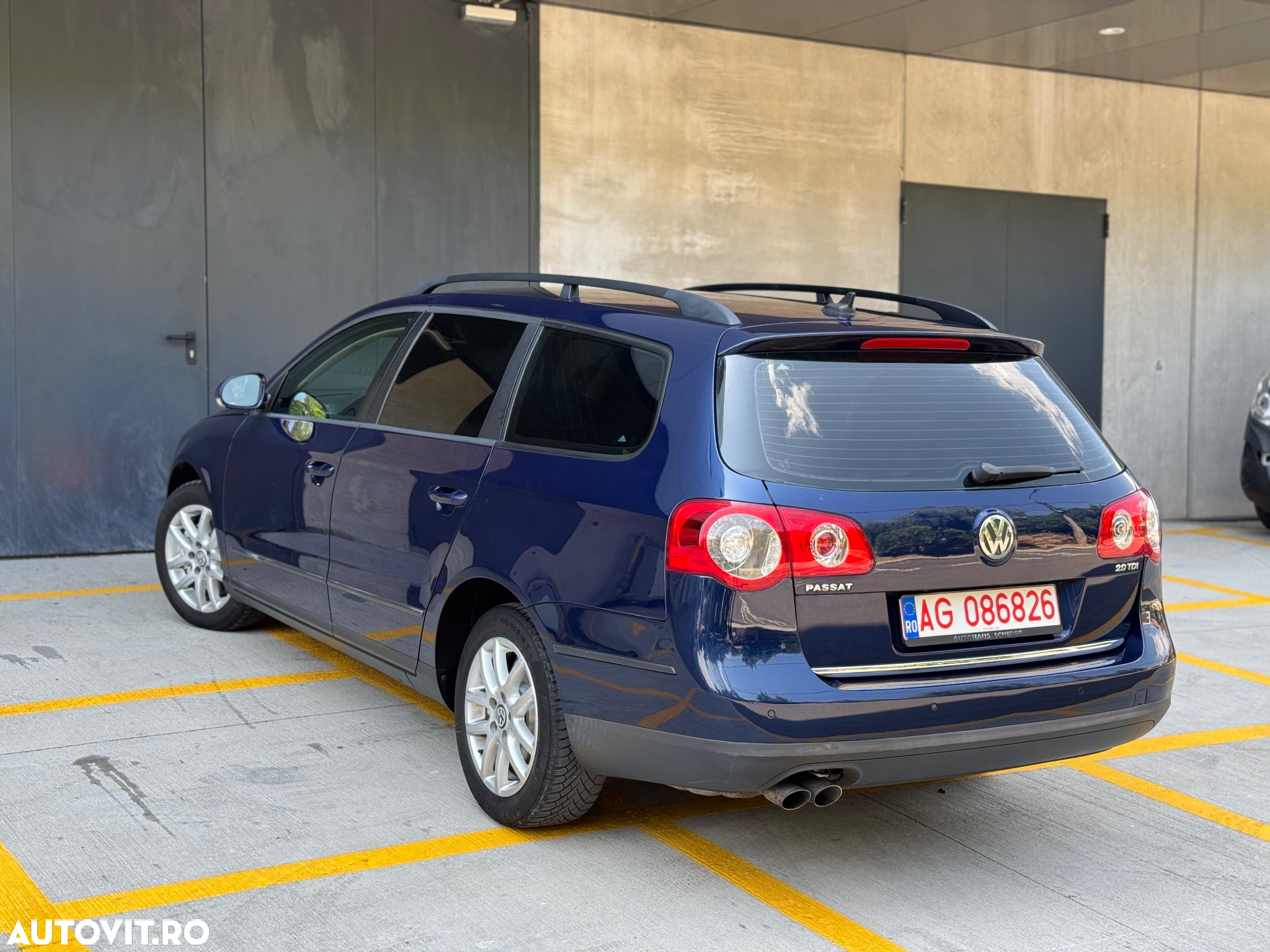 Volkswagen Passat Variant 2.0 TDI DPF Comfortline - 16