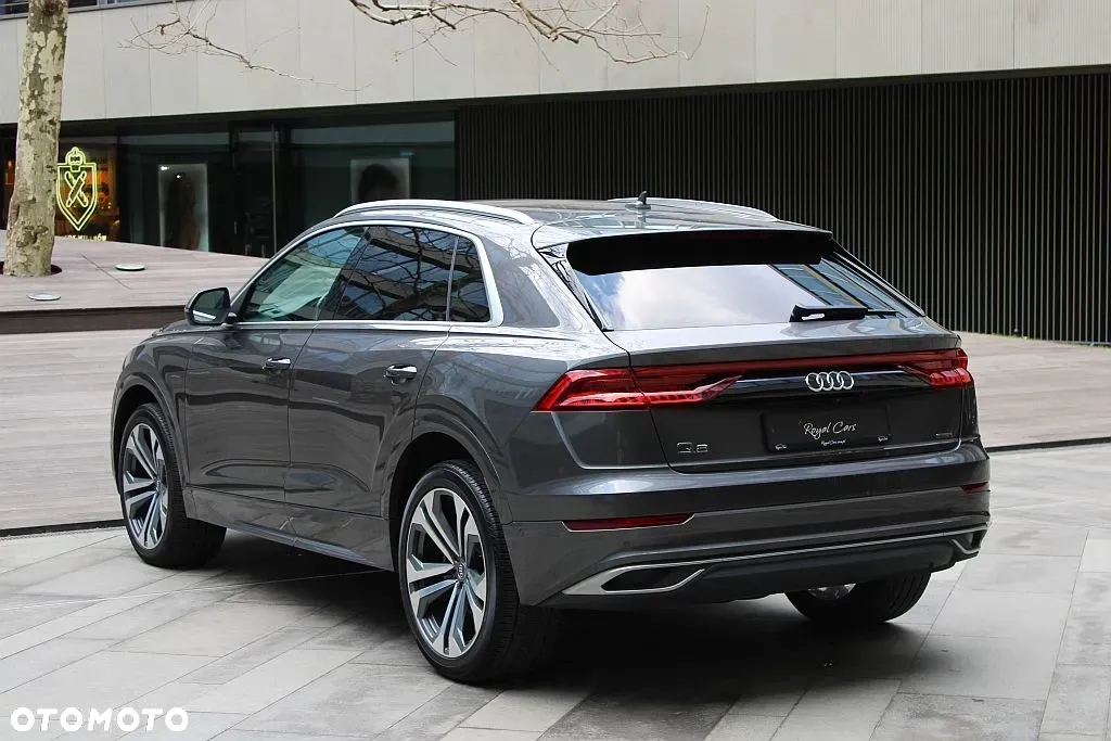 Audi Q8 55 TFSI quattro tiptronic - 3