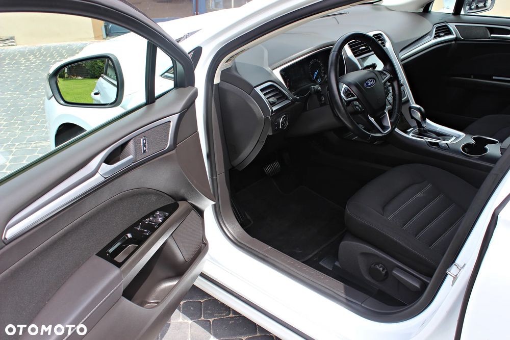 Ford Mondeo 2.0 TDCi STart-Stopp PowerShift-Aut Titanium - 6