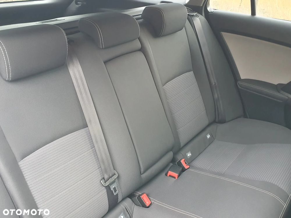 Toyota Avensis - 14