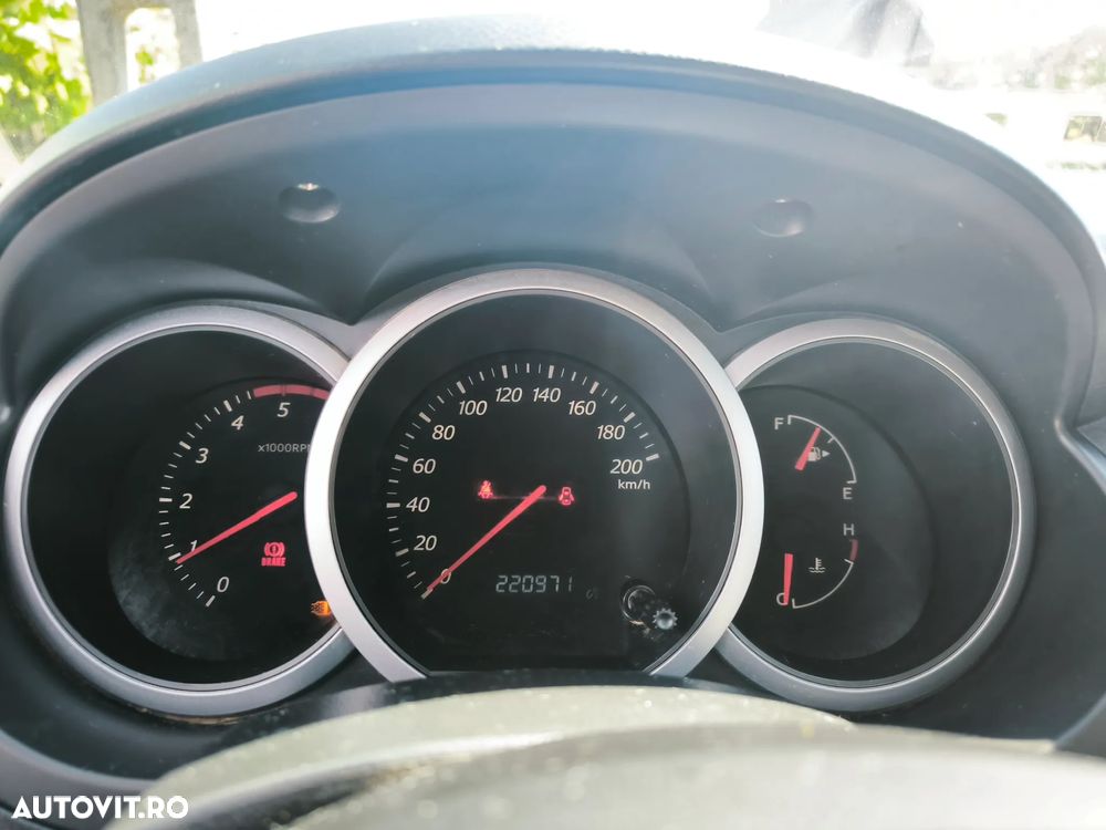 Suzuki Grand Vitara 1.9 DDIS JLX-ES - 8