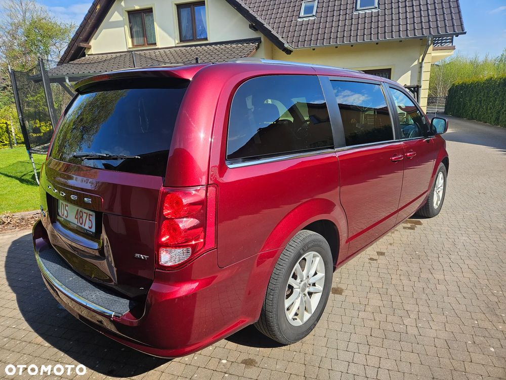 Dodge Grand Caravan - 5