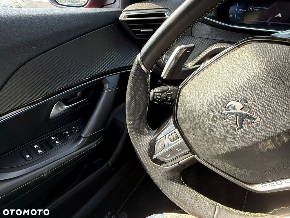 Peugeot 2008 PureTech 130 EAT8 GT Pack - 23