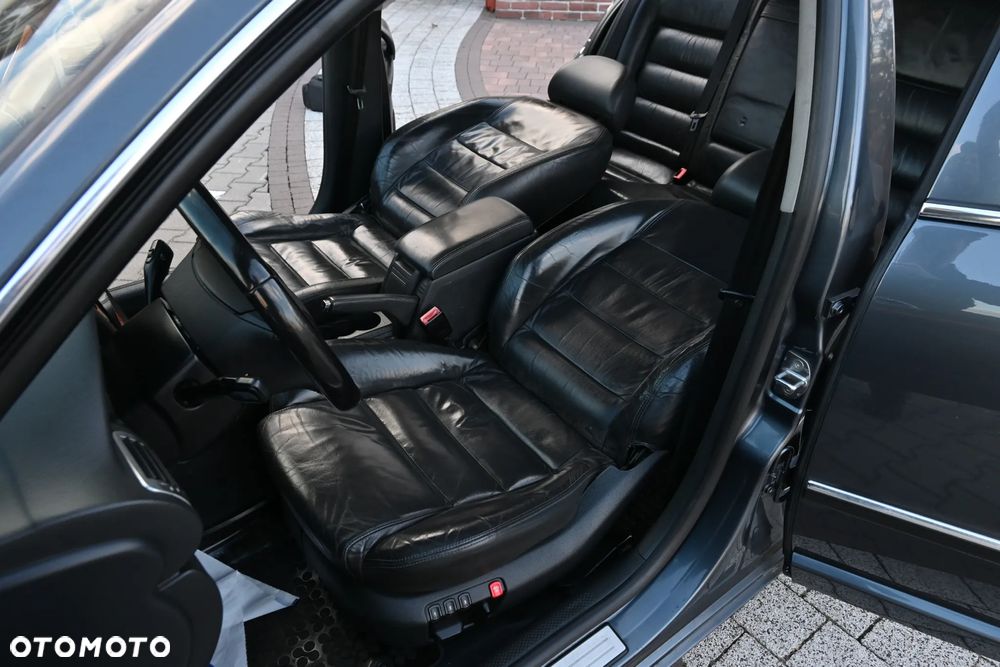 Skoda Superb 2.0 TDI DPF Prestige - 29