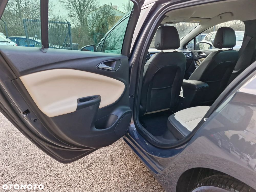 Opel Astra V 1.4 T Elite S&S - 12