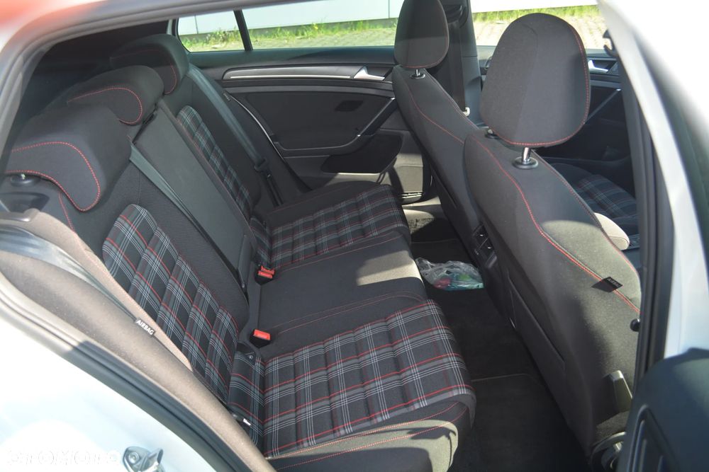 Volkswagen Golf 2.0 TSI BMT GTI Performance DSG - 34