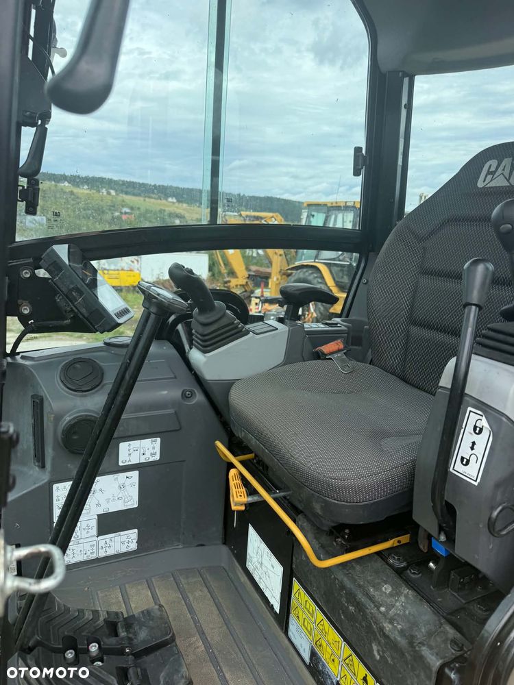 Caterpillar Minikoparka CAT 301.8, Bobcat E-19, Jcb 19C-1, BOBCAT E19 - 5