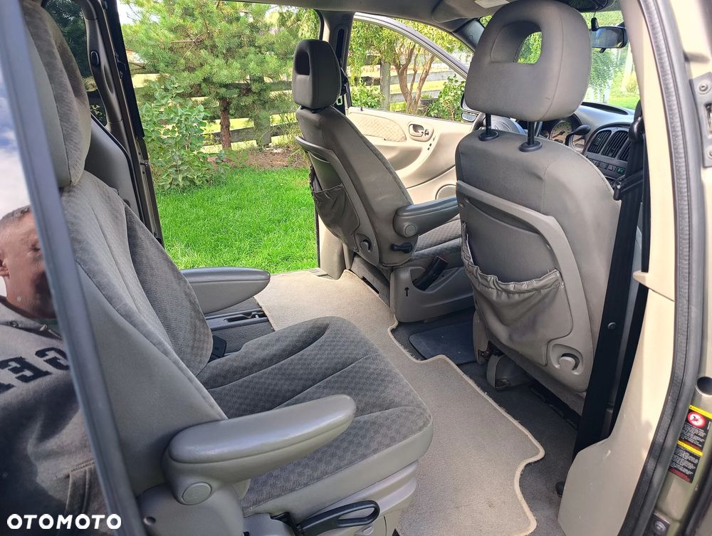 Chrysler Grand Voyager 2.8 CRD LX - 13