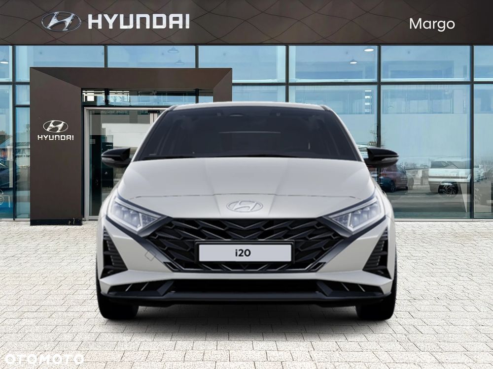 Hyundai i20 1.0 T-GDi Modern Black DCT - 11