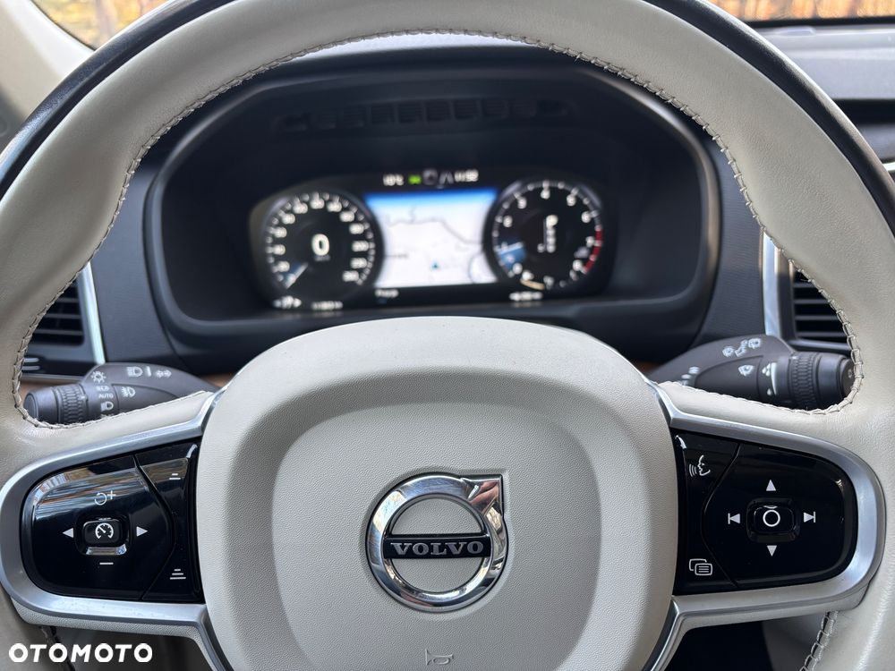 Volvo XC 90 T6 AWD Momentum 7os - 11