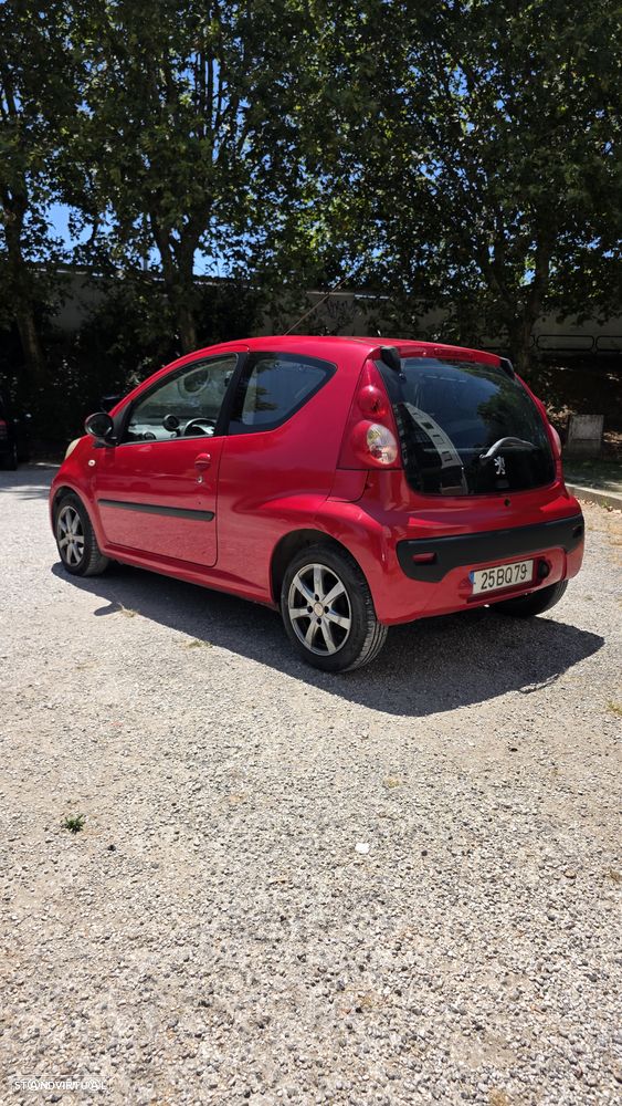 Peugeot 107 1.0 Trendy - 2