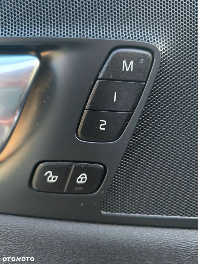 Volvo XC 60 B4 B Geartronic RDesign - 24
