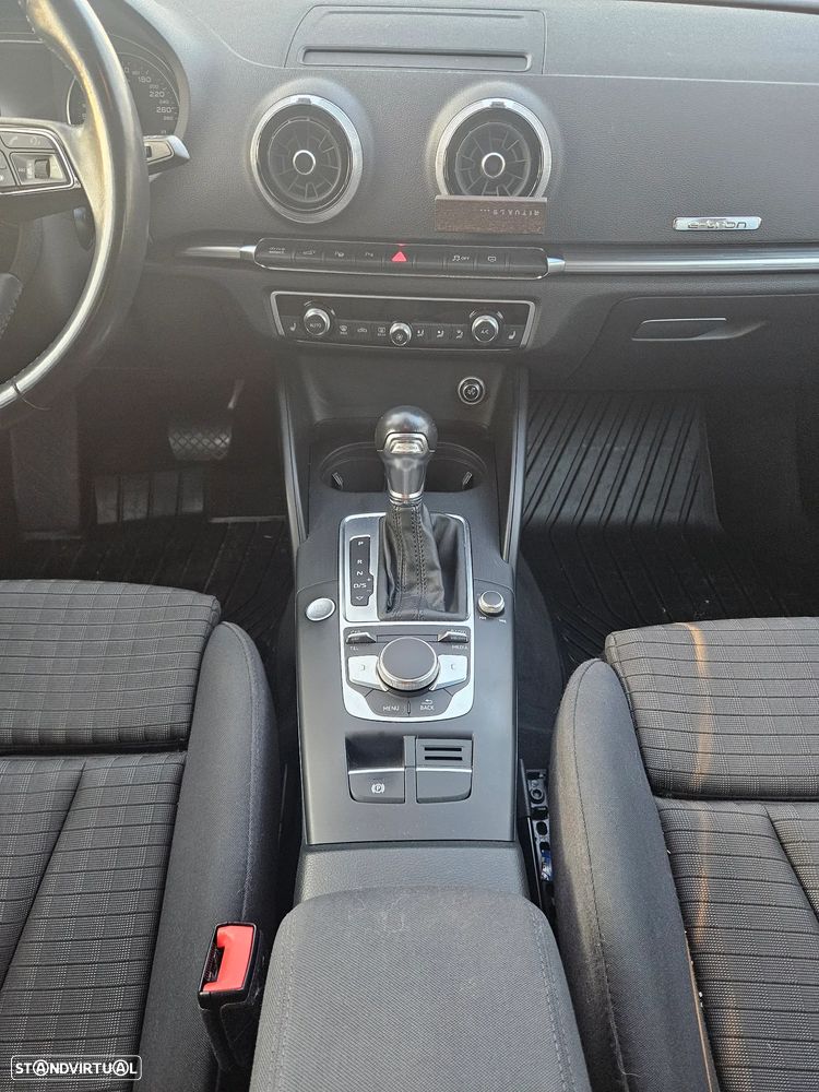 Audi A3 Sportback - 8