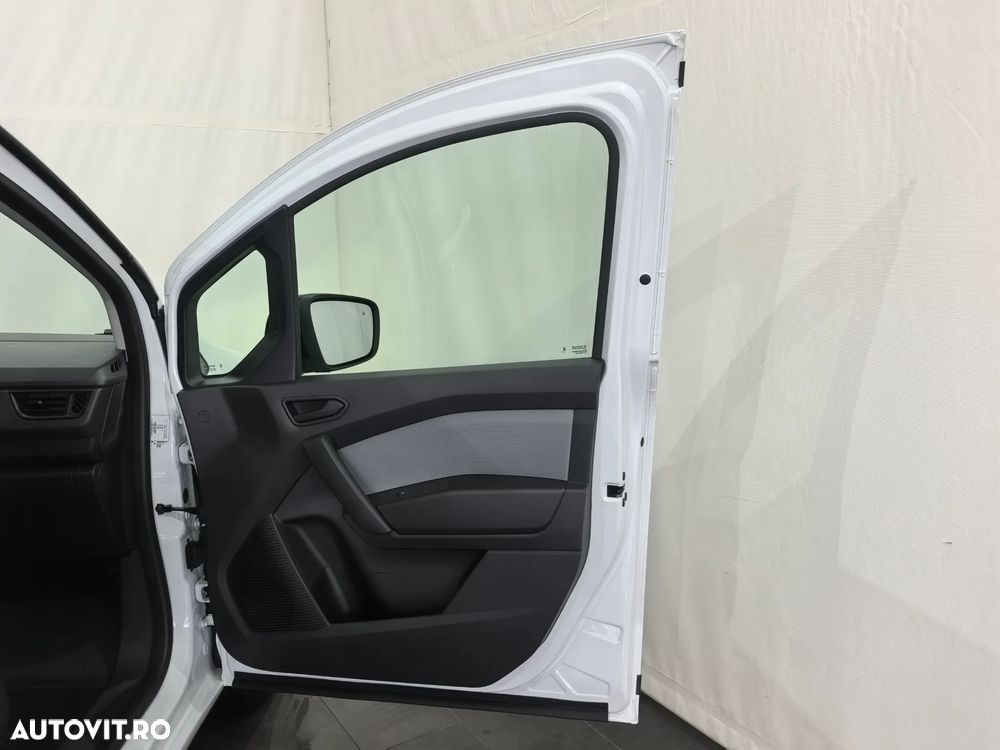 Nissan TOWNSTAR - 23