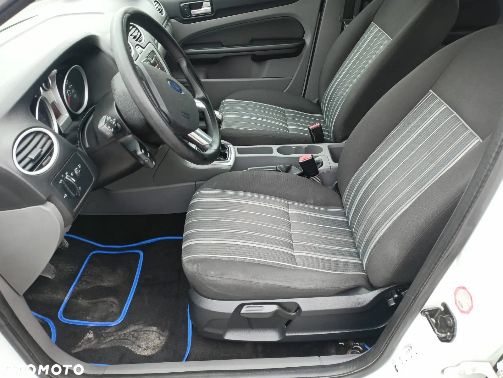 Ford Focus 1.6 16V White Magic - 30