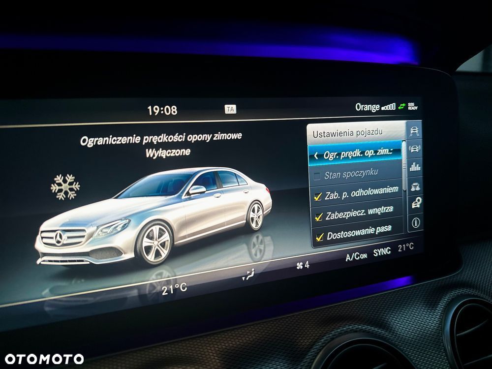 Mercedes-Benz Klasa E 220 d 9G-TRONIC - 25