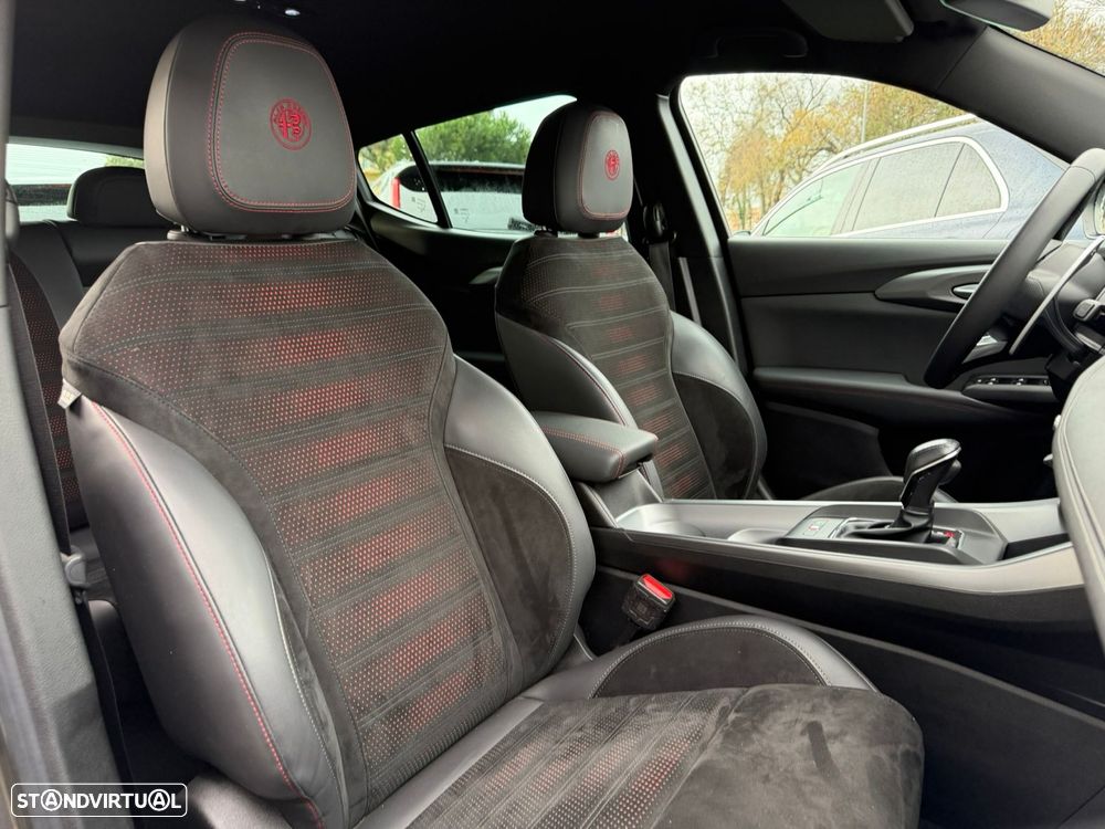 Alfa Romeo Tonale 1.5 Hybrid Edizione Speciale - 18