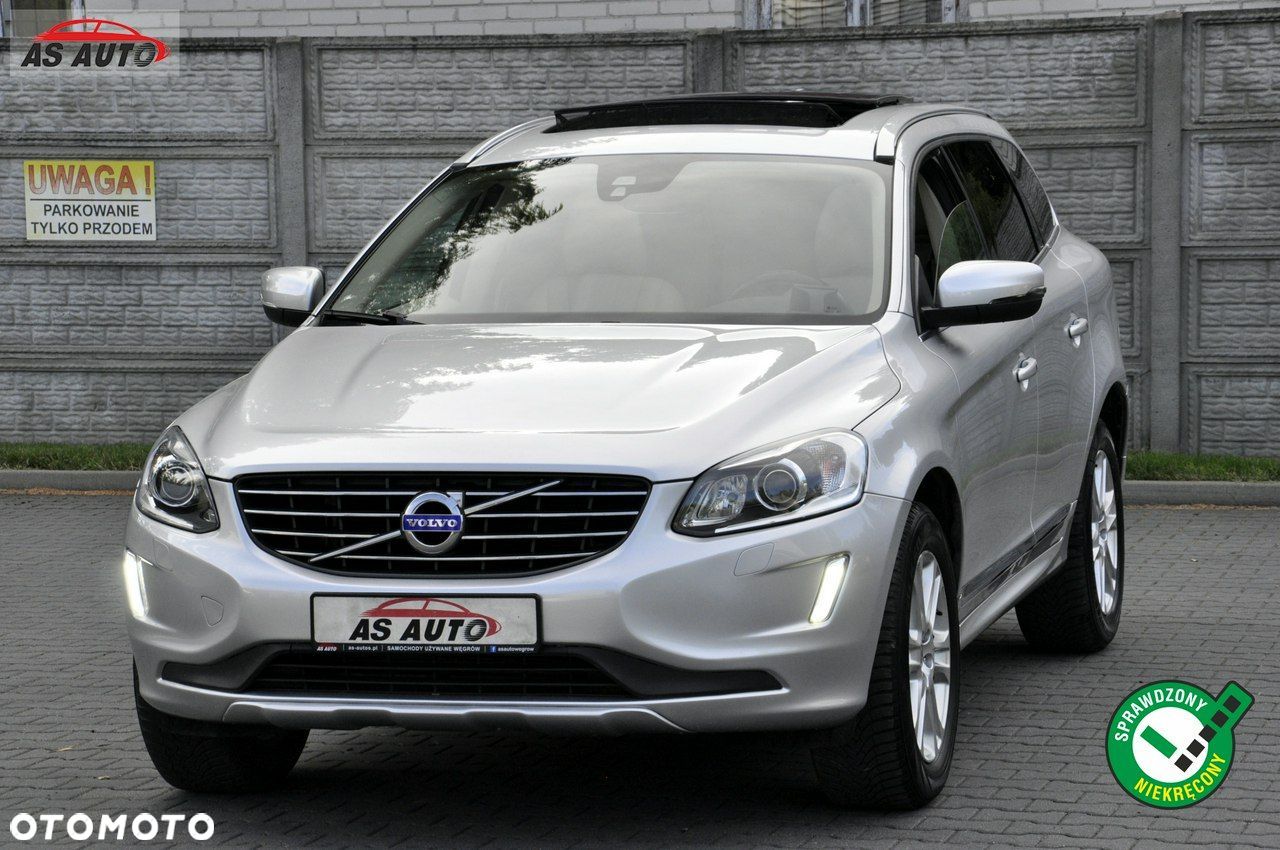 Volvo XC 60 T5 AWD Momentum - 1