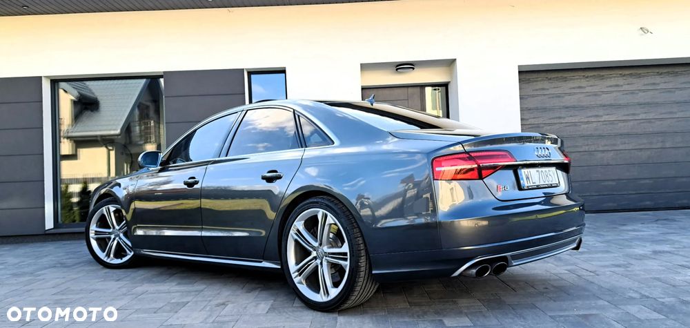 Audi S8 - 37