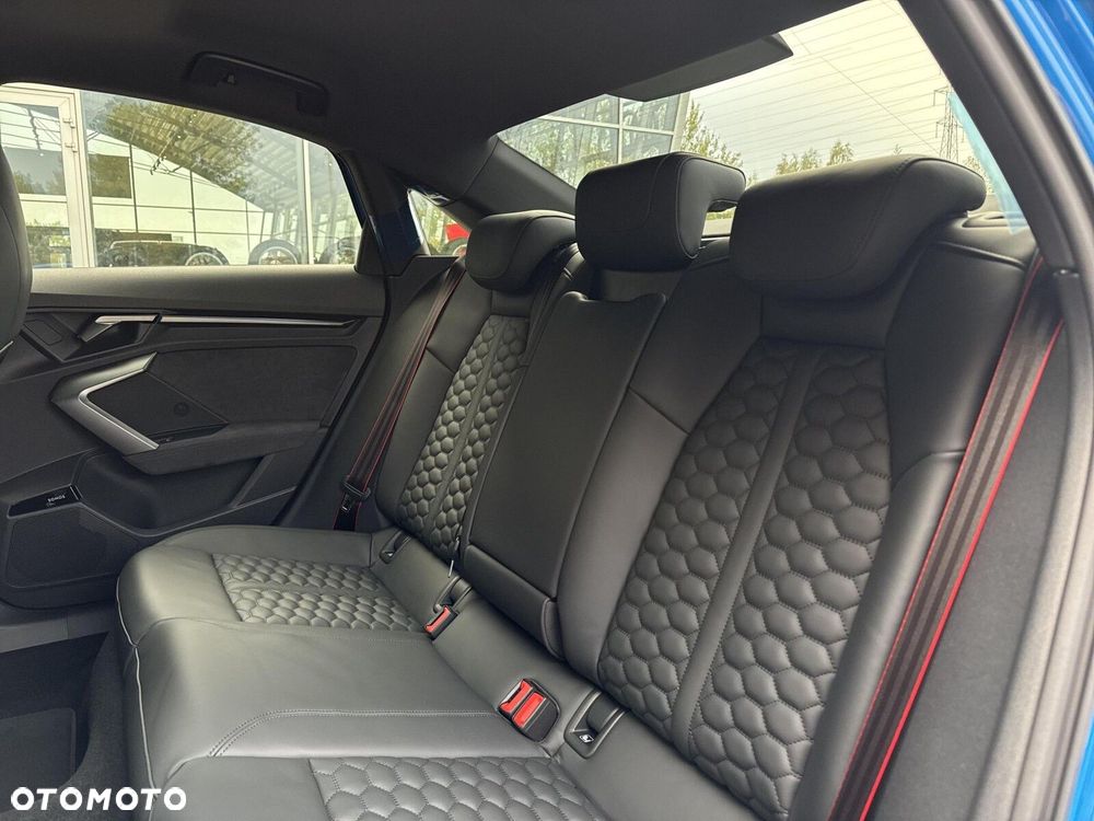 Audi RS3 Limousine - 16