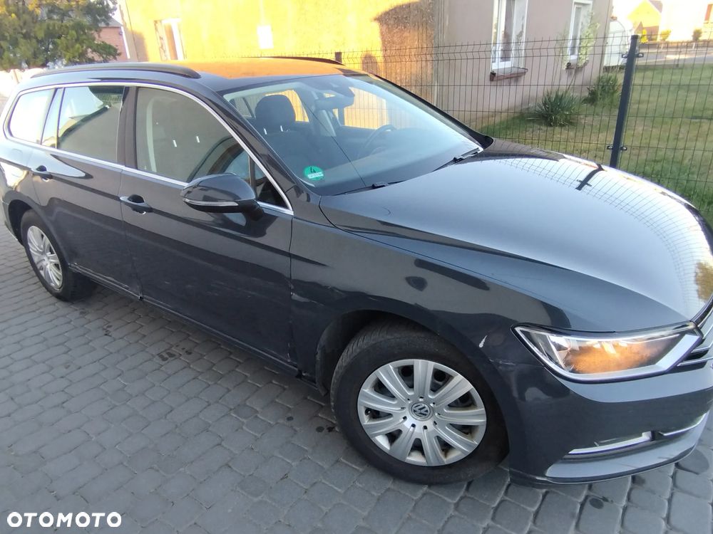 Volkswagen Passat Variant 2.0 TDI SCR DSG BlueMotion Comfortline - 30