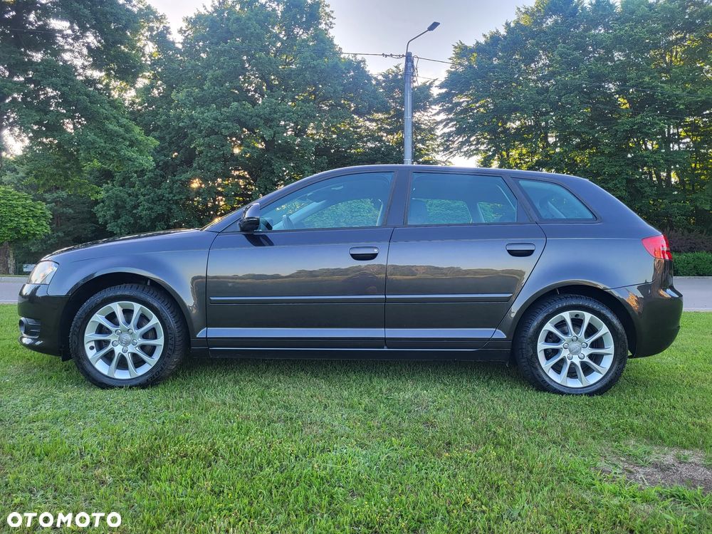Audi A3 Sportback 1.4 TFSI Ambiente - 19