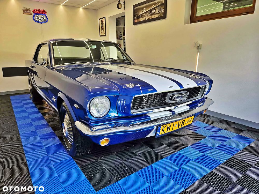 Ford Mustang - 23
