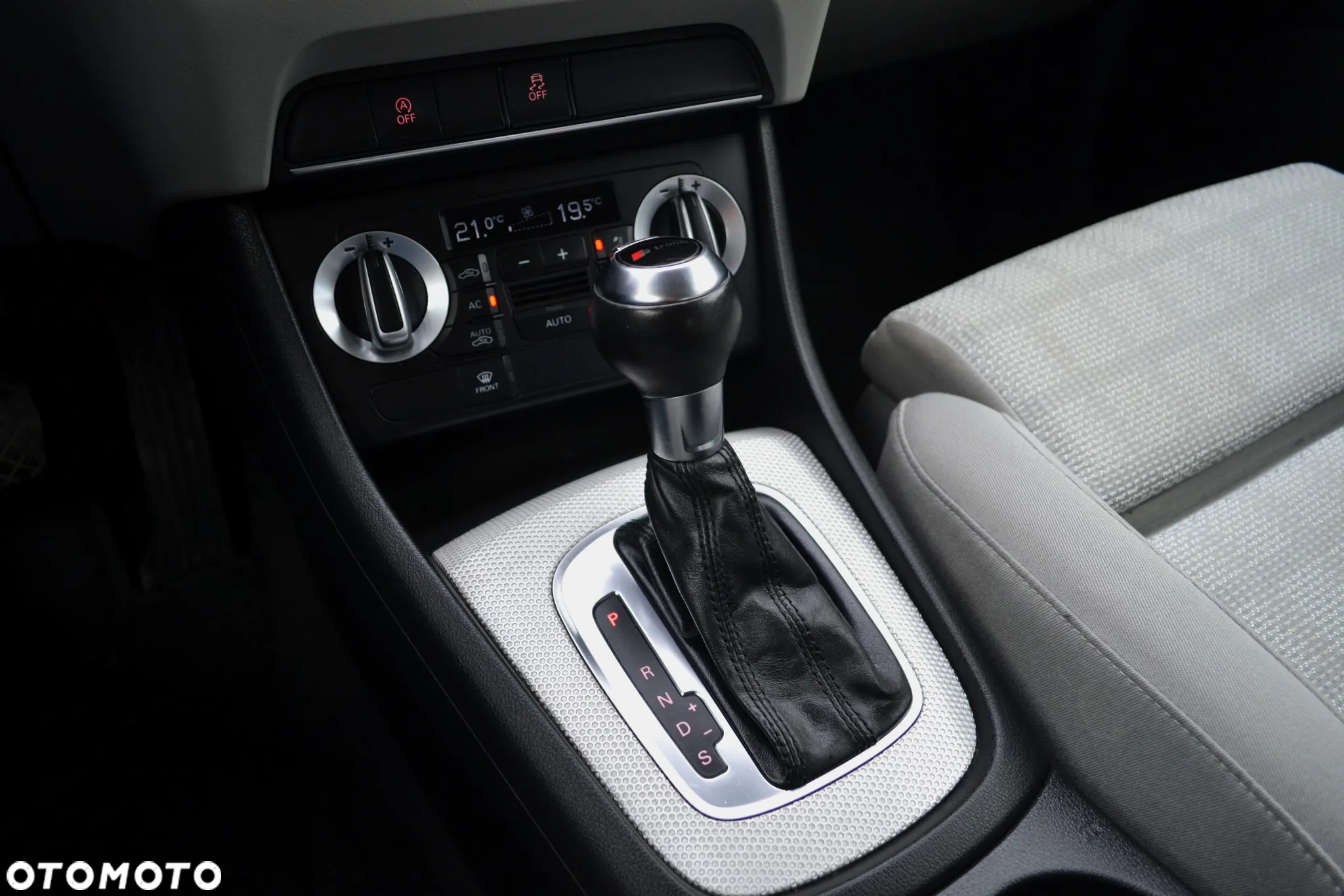 Audi Q3 2.0 TDI Quattro S tronic - 23