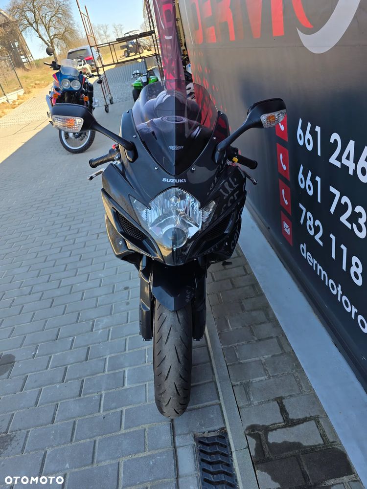 Suzuki GSX-R - 6