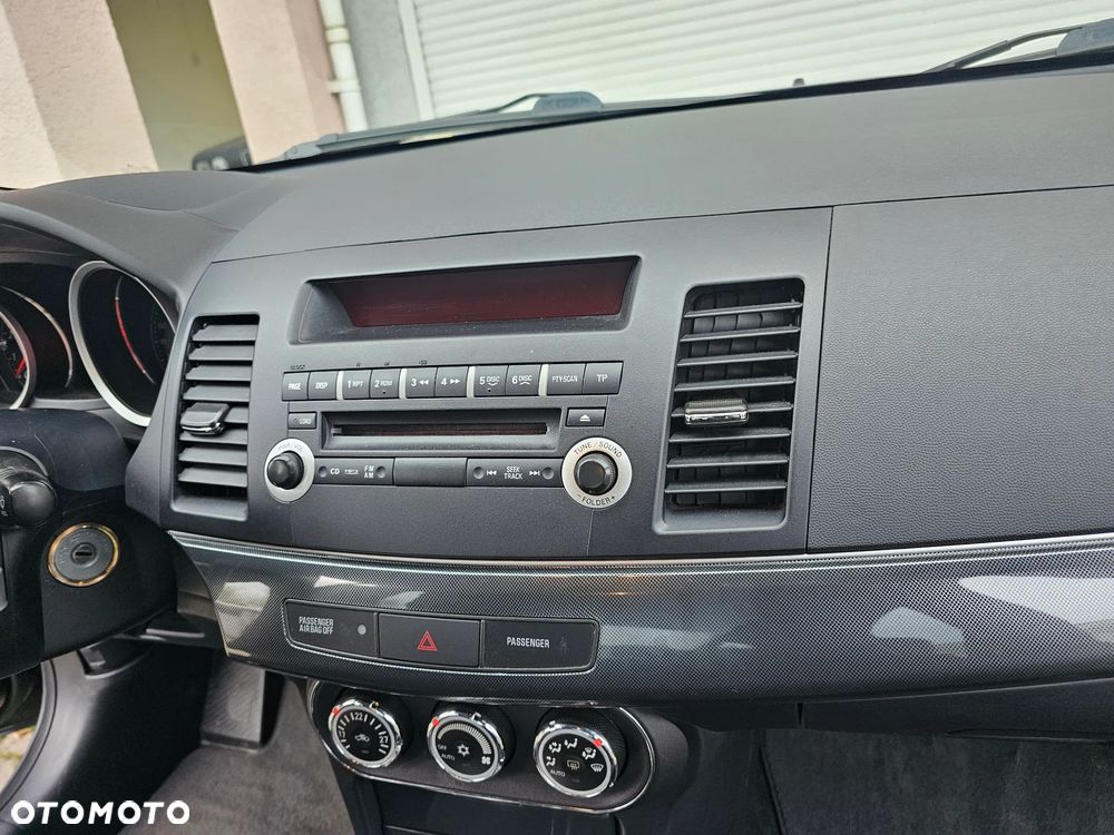 Mitsubishi Lancer - 22