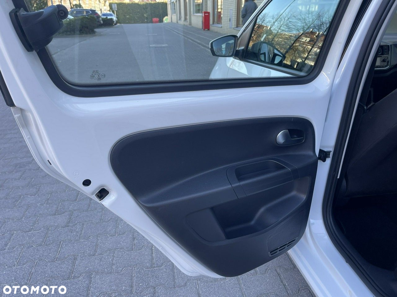 Volkswagen up! - 20