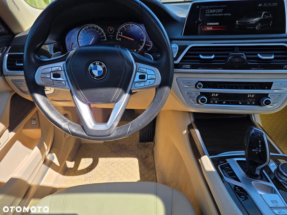 BMW Seria 7 740Li Edition Exclusive - 14