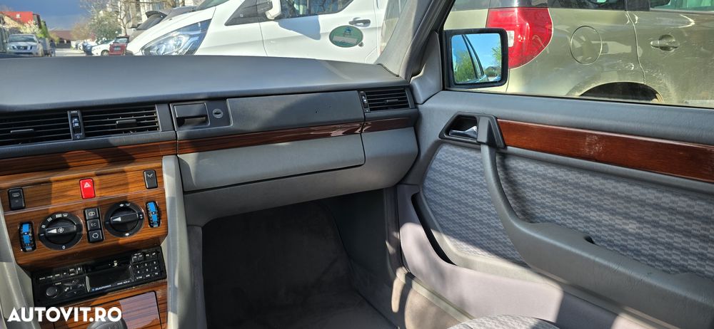 Mercedes-Benz W124 - 9