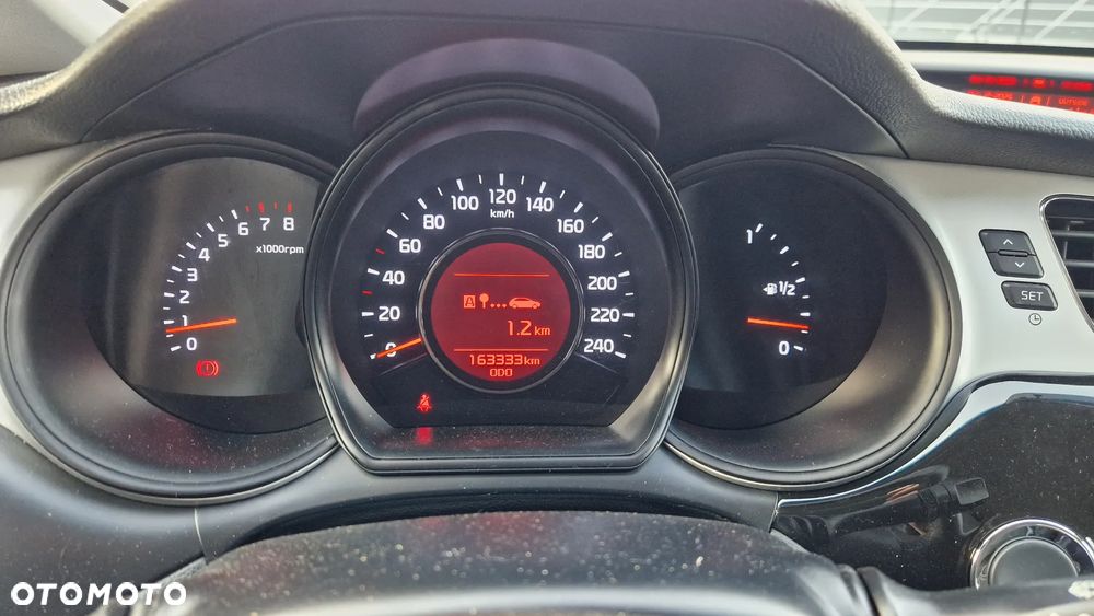 Kia Ceed 1.6 GDI Platinum Edition - 31